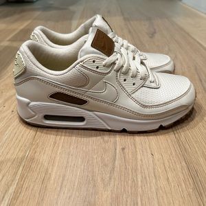 Nike Air Max 90 Twist Sneaker in Summit White (size: US 9)